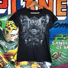 Load image into Gallery viewer, Y2K Tapout Women’s Graphic Tee Size S/M
