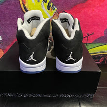 Load image into Gallery viewer, New Air Jordan 5 Oreo “Moonlight”Size 11
